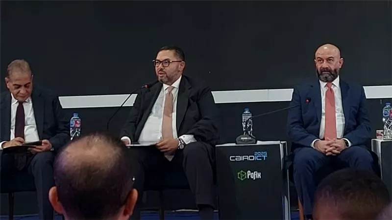 المركزي: الإنترنت البنكي يسجل 12 تريليون جنيه وإنستاباي يتخطى 5 تريليونات سنويًا