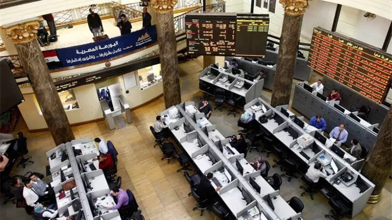 البورصة المصرية تتباين منتصف التعاملات وسط ضغوط عربية وأجنبية