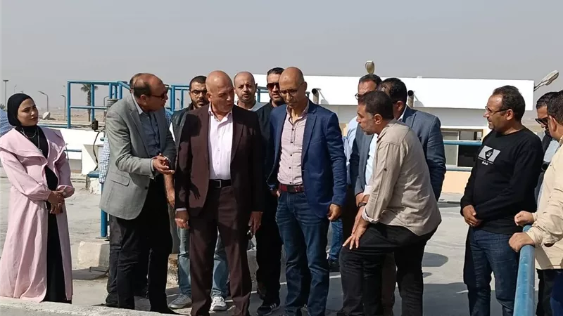نائب رئيس المجتمعات العمرانية يتفقد مشروعات رفع كفاءة المرافق بمدينة العبور