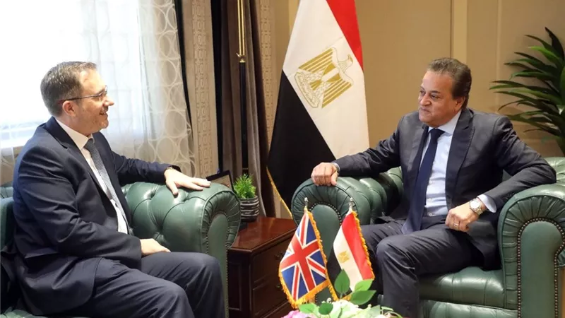 وزير الصحة يبحث مع سفير المملكة المتحدة تعزيز التعاون الصحي المشترك 
