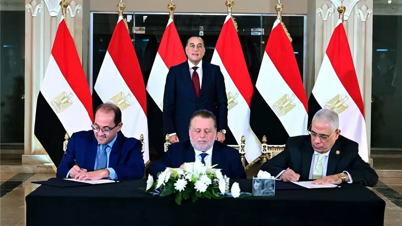 البنك المركزي يستقبل مضبوطات ذهبية ضمن الاحتياطي الرسمي بحضور رئيس الوزراء