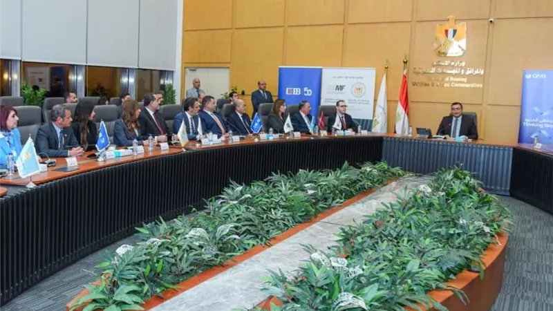 التجاري الدولي والإسكان يوقعان بروتوكول تمويل وحدات سكنية بالمدن الجديدة