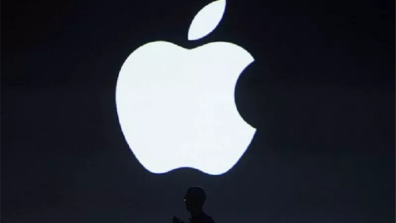 12 يوماً فقط غيّرت كل شيء.. حكاية الشريك الذي غادر Apple قبل أن يصبح مليارديراً
