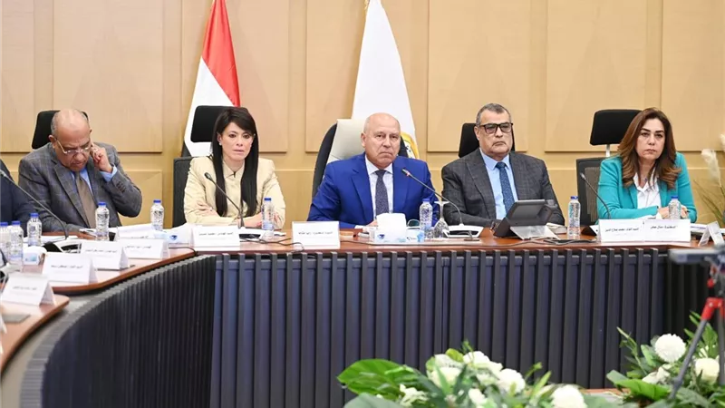 «عوض»: 35 مصنعًا لإنتاج RDF بطاقة تصل إلى 1.4 مليون طن سنويًا