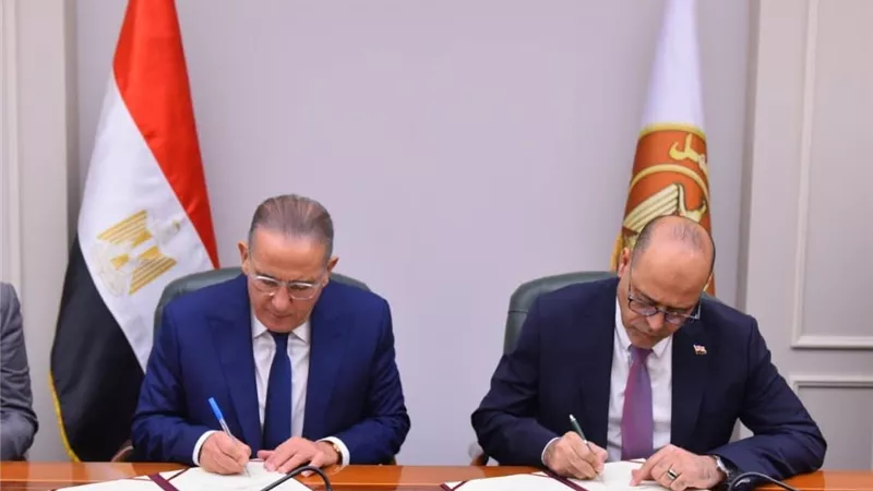  «ينظف سوق العمالة».. بروتوكول حاسم بين وزارة العمل والغرف السياحية لتنظيم تصاريح الأجانب