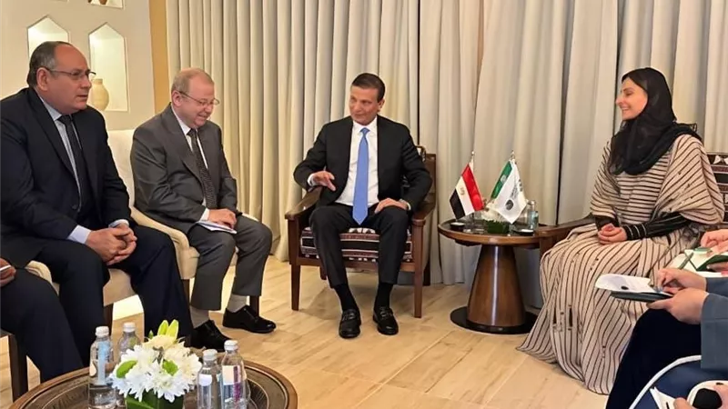 تكنولوجيا ونخيل.. «فاروق» يقود تطوير التمور العربي من الرياض