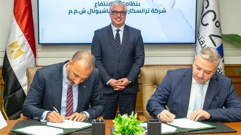 اقتصادية قناة السويس توقع اتفاقًا لتشغيل محطة متعددة الأغراض بميناء السخنة الجديدة
