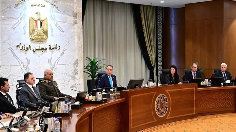 رئيس الوزراء يعلن زيادة الصادرات بنسبة 19% خلال الأشهر العشرة الماضية