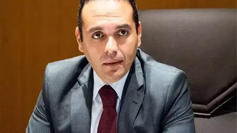 مدحت نافع يذكّر وزير الكهرباء بحادث سير ويحذر من مخاطر إطفاء الأنارة مساءً