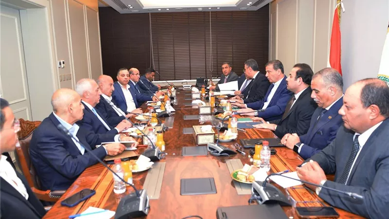 استثماراتها بـ200 مليار جنيه.. الحكومة تتحرك لإنقاذ صناعة الدواجن قبل رمضان