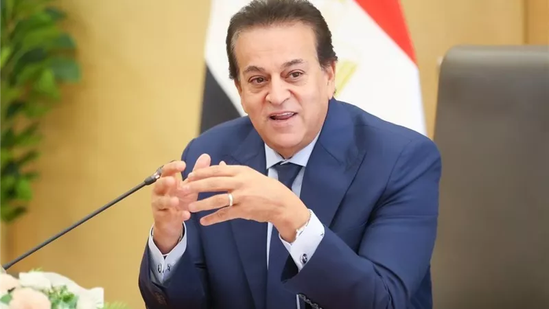 وزيرالصحة يمنع فرض رسوم كشف على مرضى نفقة الدولة بمستشفى جوستاف روسي