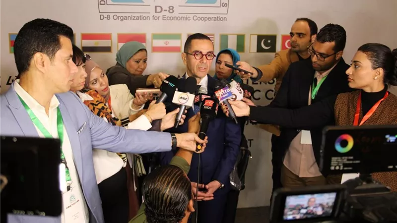 «الخطيب»: ميثاق القاهرة يدعم الشركات الصغيرة والمتوسطة ويعزز التكامل الاقتصادي