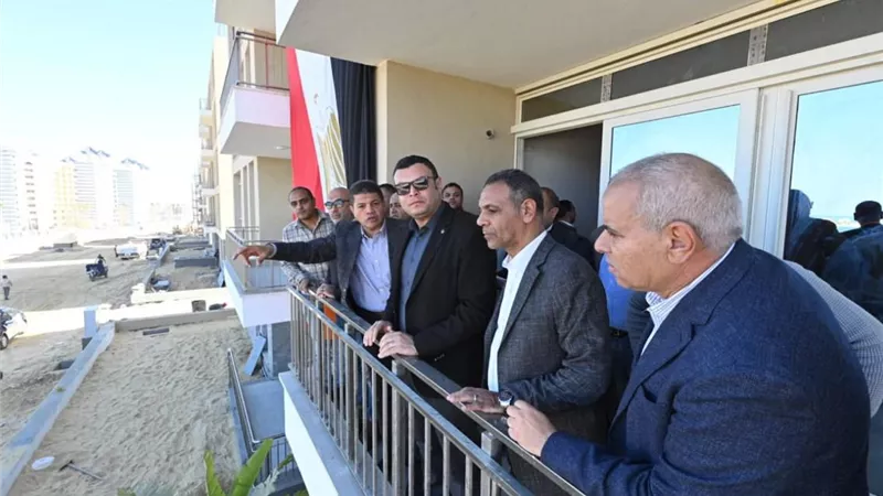 بمساحة 179 فدان.. وزير الإسكان يتفقد مشروع 