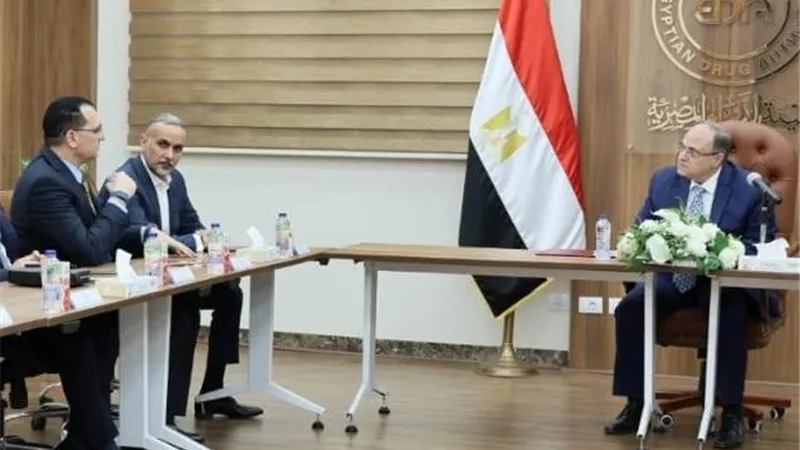 هيئة الدواء تبحث مع شركة