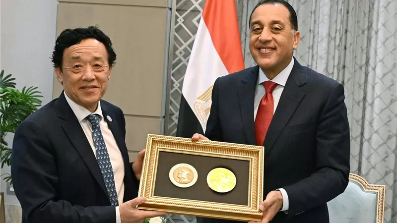 مدبولي يتسلم ميدالية أغريكولا من الفاو نيابة عن الرئيس عبد الفتاح السيسي