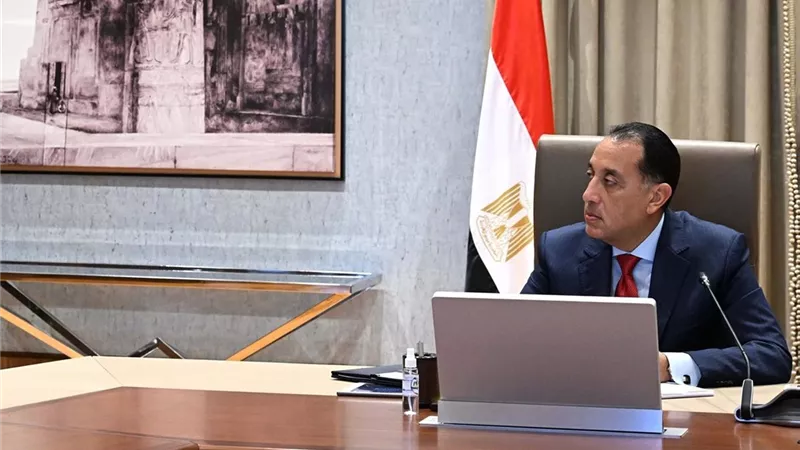 رئيس الوزراء يتابع مع وزير الاتصالات مستجدات العمل في عدد من ملفات الوزارة