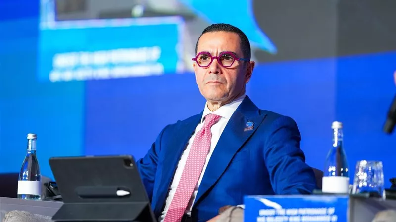 الخطيب يؤكد ضرورة تحسين بيئة الاستثمار والتجارة وتحديث الخدمات اللوجستية وتبسيط الإجراءات