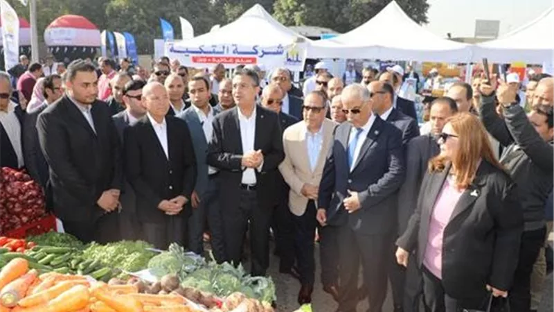 غداً.. وزير التموين ومحافظ القاهرة يفتتحان سوق “اليوم الواحد” بالمرج بأسعار مخفضة
