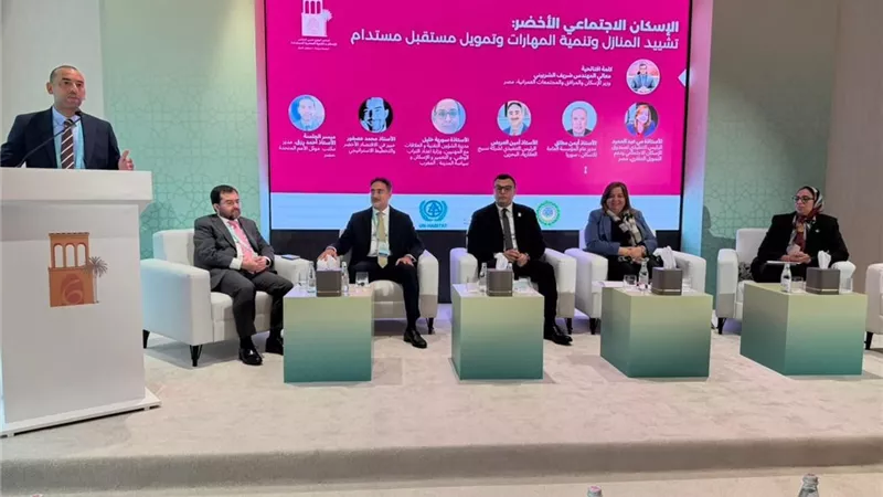 وزير الإسكان: الالتزام بتطبيق معايير البناء الأخضر في جميع المشروعات بحلول 2026
