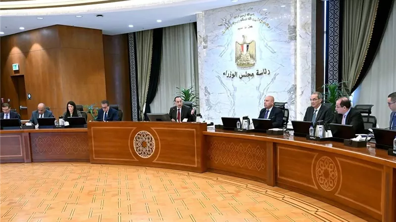 رئيس الوزراء: إطلاق حزمة استثمارية متكاملة في القطاعات المختلفة للدولة