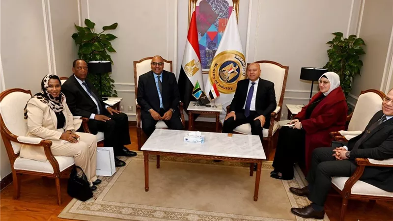 مصر وتنزانيا تفتحان صفحة جديدة من الشراكة الاستراتيجية في النقل والصناعة