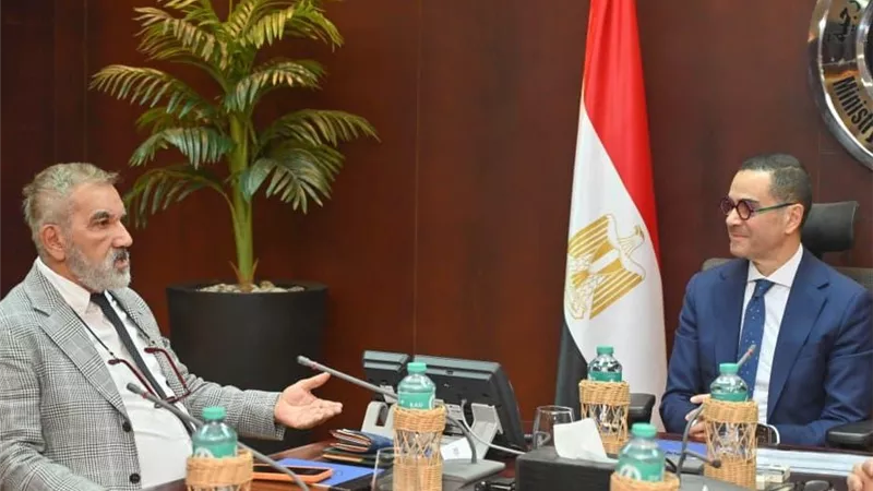 شركة تركية تضخ 70 مليون دولار لإنشاء مصنع جوارب في مصر