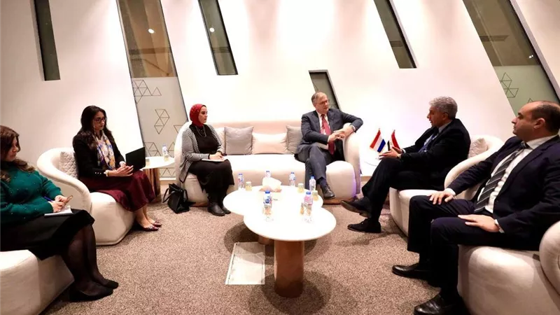 وزير السياحة يبحث مع سفير هولندا بالقاهرة سبل تعزيز التعاون المشترك  