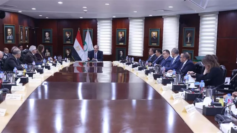 وزير الاتصالات: إضافة 1000 منفذ بريد جديد و3000 ماكينة صراف منذ 2018