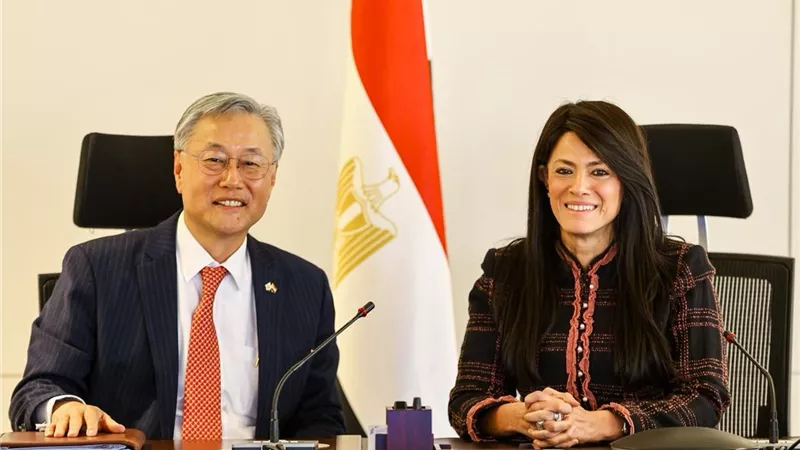 وزيرة التخطيط تلتقي بالسفير الكوري بمناسبة انتهاء فترة عمله في مصر