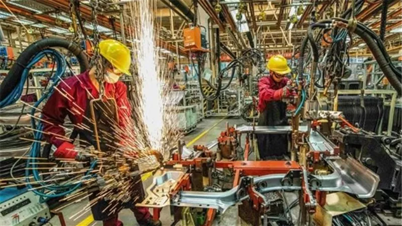 الفيومي: 2.5 مليون مشروع صغير ومتوسط تسهم بـ59% من الناتج الصناعي