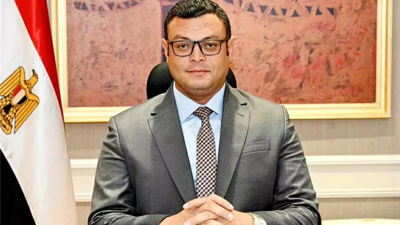 وزير الإسكان يوجه بتوفير أماكن انتظار للسيارات في الأماكن ذات الكثافات بالشروق