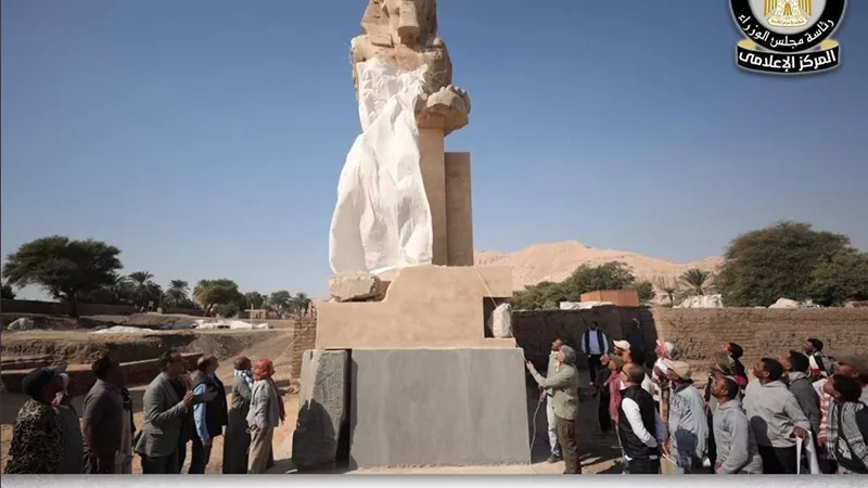 ترميم تمثالين ضخمَي الملك أمنحتب الثالث بالأقصر يعود بمجد التاريخ