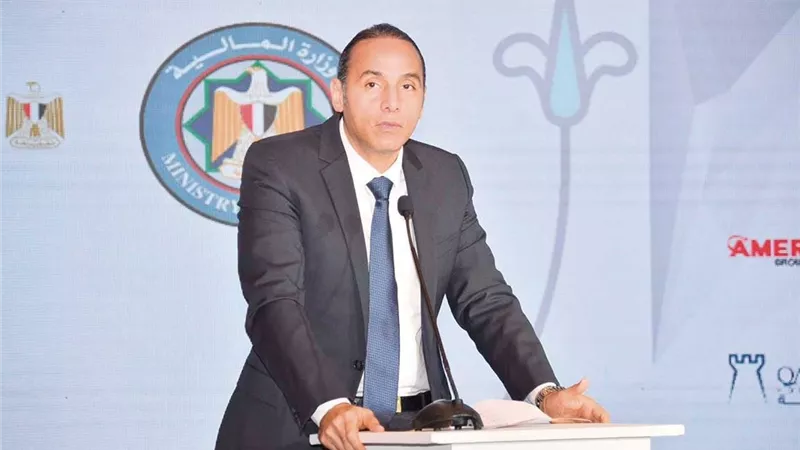 رئيس البورصة المصرية يكشف أسباب قرار مد التداول لنصف ساعة إضافية