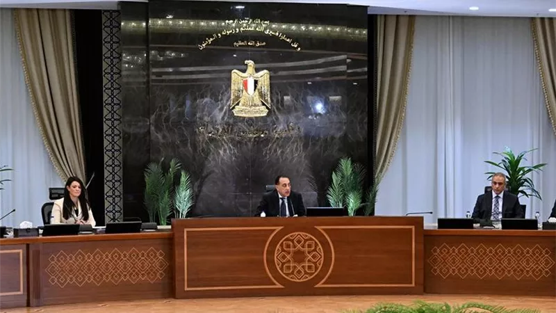 رئيس الوزراء يعلن خطة الدولة لتوجيه الاستثمارات لمشروعي حياة كريمة والصحي الشامل
