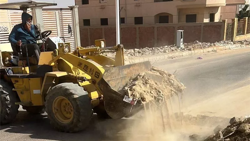 رئيس جهاز مدينة الشروق يتابع أعمال التطوير ورفع كفاءة المحاور الرئيسية