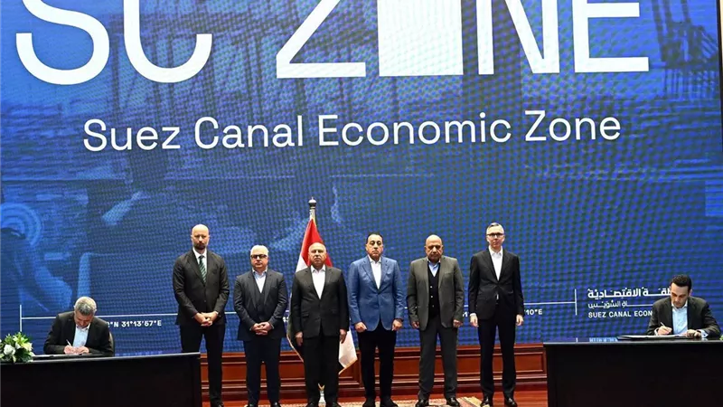 «مدبولي» يشهد توقيع اتفاقيات بـ1.8 مليار دولار لمشروعي طاقة متجددة وتصنيع بطاريات في مصر