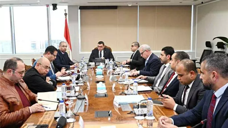  149 ألف فدان.. وزير الإسكان يتابع موقف مشروعات المرافق بالأراضي المضافة للمدن الجديدة