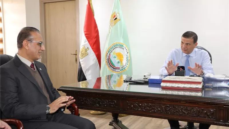  لمكافحة «الجراد الإقليمي».. وزير الزراعة يلتقي «الفاو» ويستعرض منظومة الإنذار المبكر الرائدة