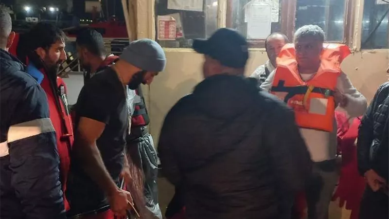 قناة السويس تتعامل باحترافية مع طاقم FENER وخدمات الملاحة متطورة