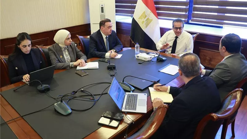 وزير الصحة يتابع مستجدات الميكنة والتحول الرقمي بمستشفيات المؤسسة العلاجية