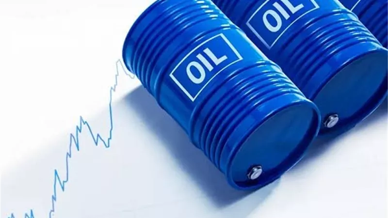 أسعار النفط تواصل الارتفاع مع اقتراب انتهاء مهلة ترامب لإيران
