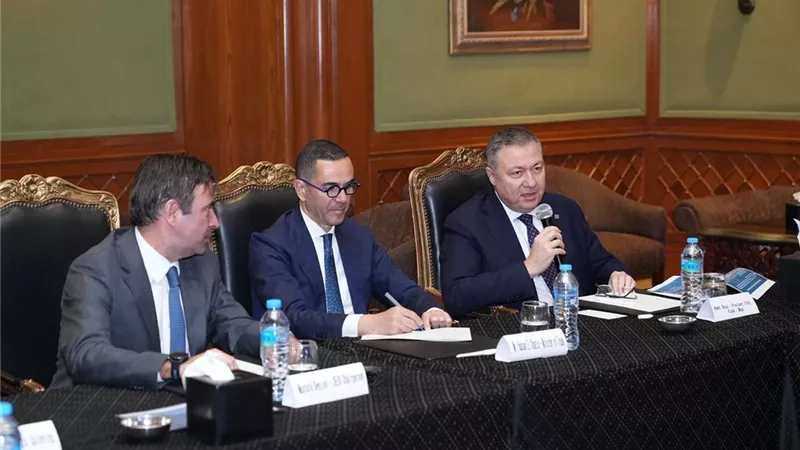 وزير الاستثمار يلتقي شركات النسيج التركية لتعزيز فرص صناعة الدينيم في مصر