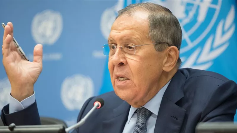 «لافروف» يتحدى التهديدات الأمريكية: روسيا مستمرة في تجارتها مع إيران رغم عقوبات «ترامب»