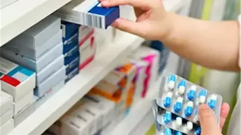 شعبة الدواء تطمئن: لا زيادة في أسعار الأدوية رغم ارتفاع الدولار