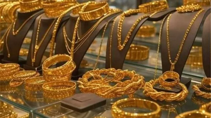 نائب رئيس شعبة الذهب يحذر: لا تبيعوا الذهب حاليًا.. والشراء بحذر