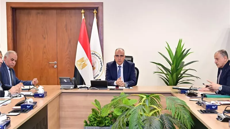 سويلم يتابع حصيلة مستحقات «الري» ويشدد على رفع كفاءة التحصيل خلال النصف الأول من 2025 -2026