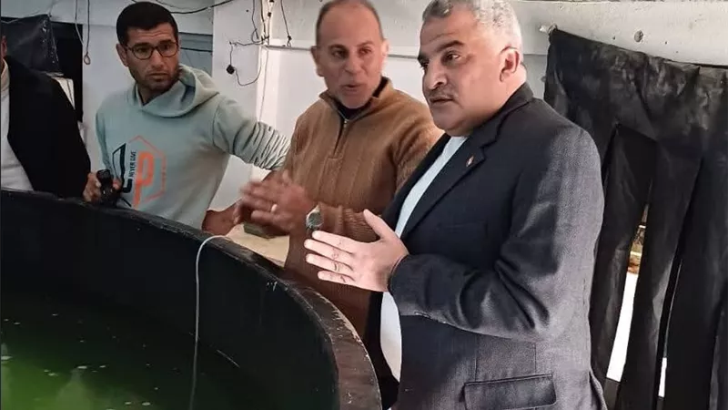 المدير التنفيذي لجهاز حماية وتنمية البحيرات يتفقد المفرخ السمكي ويوجّه بتطوير المعامل