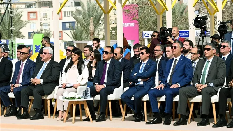 من أجل مليار دولار استثمارات..