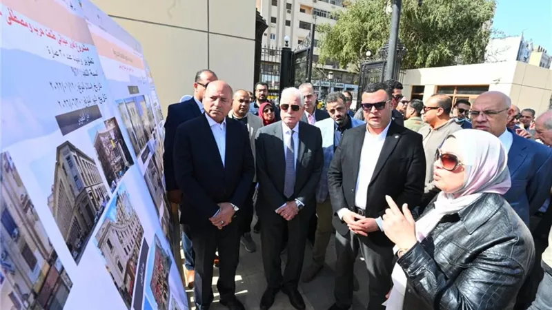 وزير الإسكان ومحافظ القاهرة ومستشار رئيس الجمهورية يتفقدون مشروعات تطوير القاهرة الخديوية