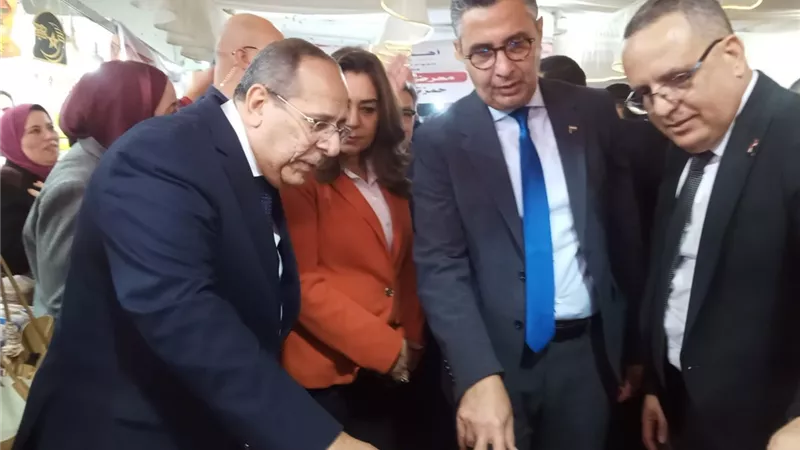 «القابضة الغذائية»: إدخال نظام الدفع الإلكتروني بمعارض «أهلاً رمضان» في الدقهلية